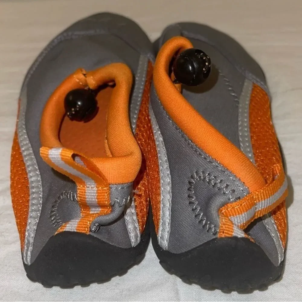 Boys Gray/Orange Water‎ Shoe Size 2